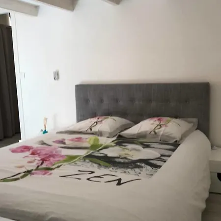 La Tournette - For 2-4 People In The Heart Of The Old Town アパート